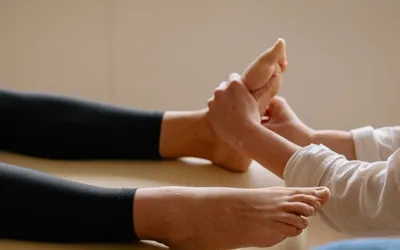 foot zoning reflexology session